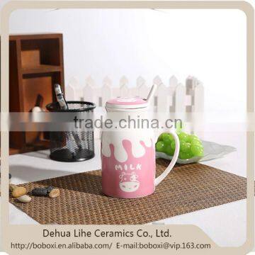 Hot China products wholesale special design handle ceramic mug