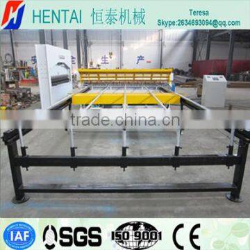 Welding mesh fence panel making machine