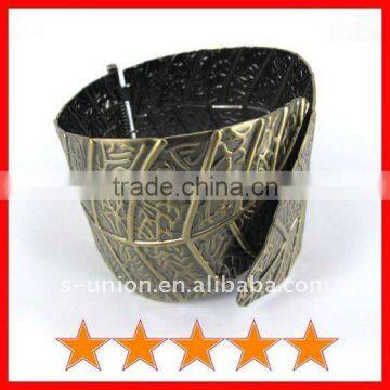 Unique leaves shaped copper alloy bangle