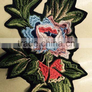 Manufacturer Machine Make Embroidery Flower Applique for Sweater photo-4