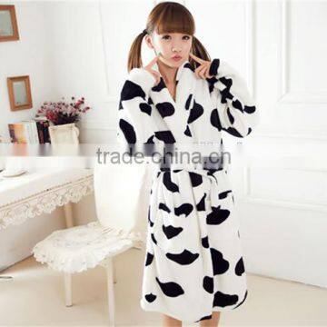 wholesale short size fine flannel leopard bathrobe for girls