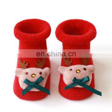 Hot Sale Eco-friendly Combed Cotton 0-3 Years Soft Warm Red Christmas Style Girl Baby Kids Sock Cartoon