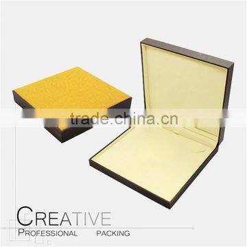 C&Y leather & cardboard Jewellery packing box CY-BR4