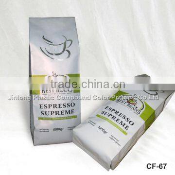 Coffee packaging bags with side gusset and degassing valve