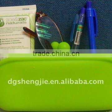 2011 Fashion and portable silicone bag cosmetic bag