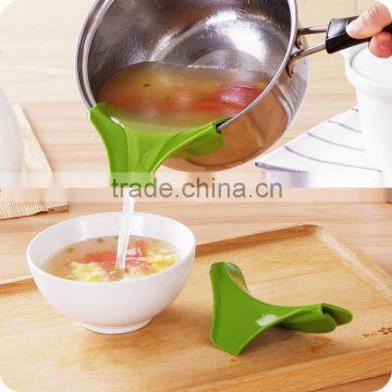 New design Anti Leakage Kitchen Pot Round Deflector Edge Liquid Silicone Deflector