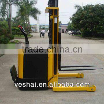 China Veshai 1.5 Ton 4meter YELLOW Walkie Stacker With Powered Lift photo-2