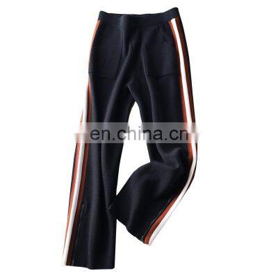 Женский спортивный костюм из cashmere для дома: простой вязаный свитер и штаны джоггеры photo-3