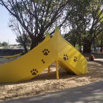 Banana-shaped 304 Stainless Steel Slide, Waiting Pavilion, Seesaw, Swing
