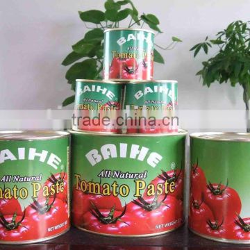 canned tomato paste in tin