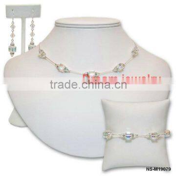 high fashion artificial crystal necklace set