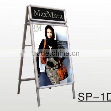 Aluminum retractable advertising poster stand