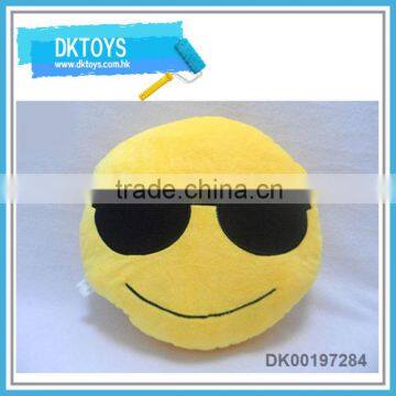 12" Cute design and hot selling plush emoji pillow