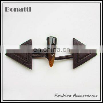 fashion triangle leather toggle button