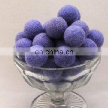 Handmade Colorful 100% Wool Felt Ball for Decoration photo-4