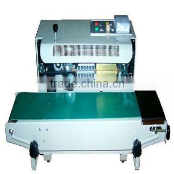 Automatic heat sealing machine for plastic bag use