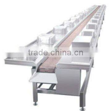 Stainless steel conveyor for feeding seasoning for pickled