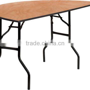 Banquet round folding table for event