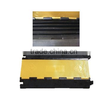 900*500*50mm 5 channels rubber heavy duty cable protector speed ramp