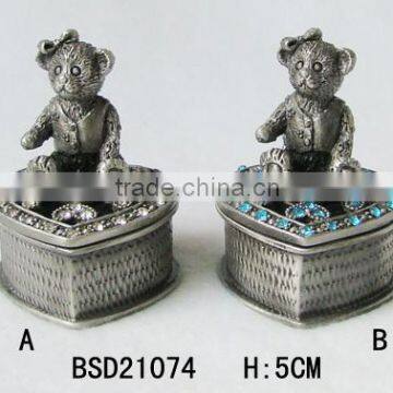 High quality customized antique silver plating little bear shape jewelry box with crystal stone