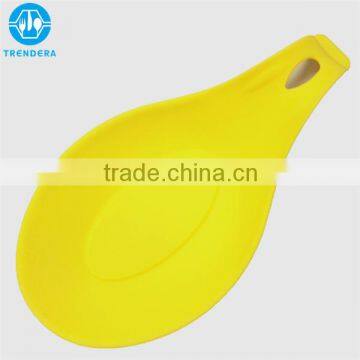 Heat resistant silicone cooking spoon holder