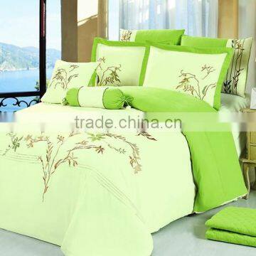 New Design Luxury Embroidery Bedding Set