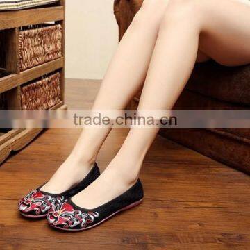 Women Casual Slip on Old Beijing Lace Shoes Chinese Opera Mask Embroidered Ladies Cotton Flats Good Quality No Logos photo-3