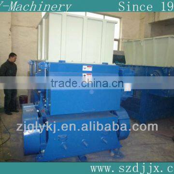 China Professional Single Shaft Plastic Shredder Machinery