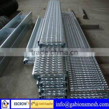 ISO9001:2008 high quality,low price,construction perforated metal,professional factory