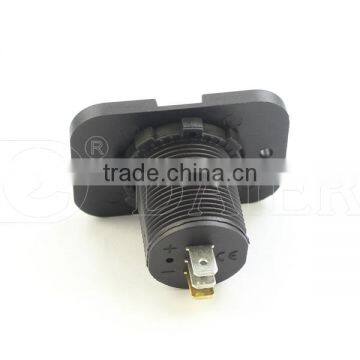 Fixed Plate Mounted Car Dual Port Digital Ammeter And Voltmeter Socket photo-3