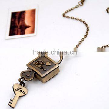 Antique Bronze Love Lock Keys Pocket Watch Long Chain Pendant Necklace