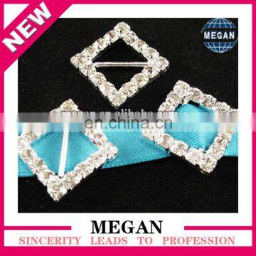 wholesale rhombus shaped crystal buckle sets for wedding decoration