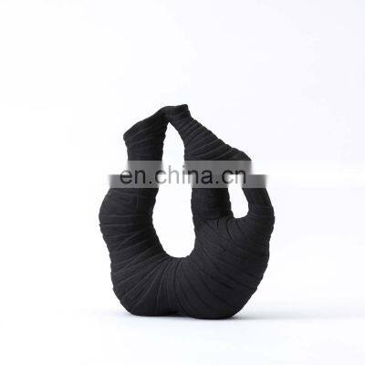 2021 Modern Art Nordic Simplicity Designed Matte Ceramic Porcelain Flower Vases for Home Decor