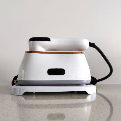 Electric Steam Iron With Clothes photo-3