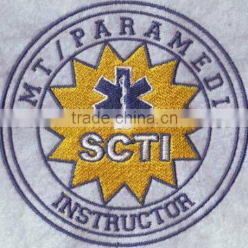 felt fabric round design embroidered patch/custom embroidered patches for student