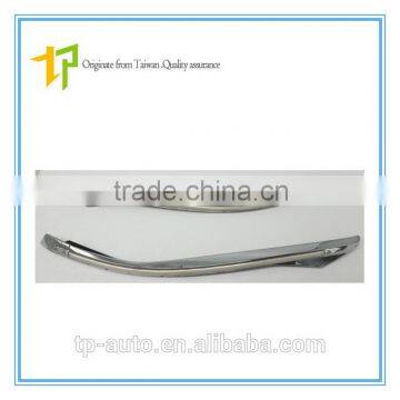 China High Quality Headlight Eyebrow/ Car Head Lamp Eyebrow for Chevrolet Cruze photo-3