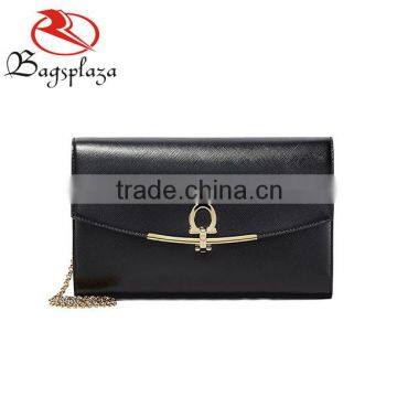 WA9063 China suppliers black saffiano PU woman wallet with metal chain strap