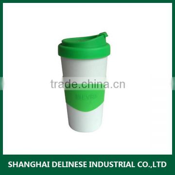 ceramic coffee mug with silicone lid