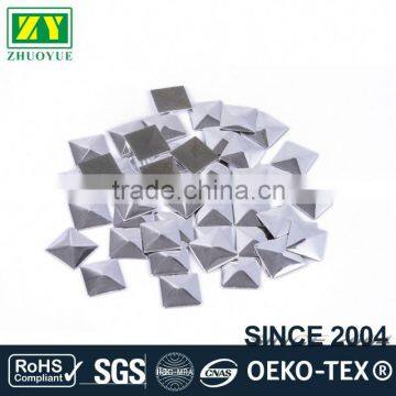 Top Sale High Standard Low Cost Flatback Colored Rivets And Studs