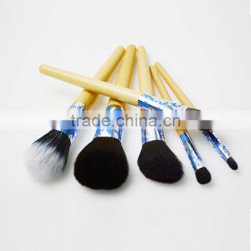 OEM Nylon Brush Material and Plastic Handle Material Oval Makeup Brush photo-4