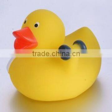 Promotional children tub floating PVC duck with dumbbell