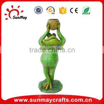 polyresin garden frog figurine with flower pot