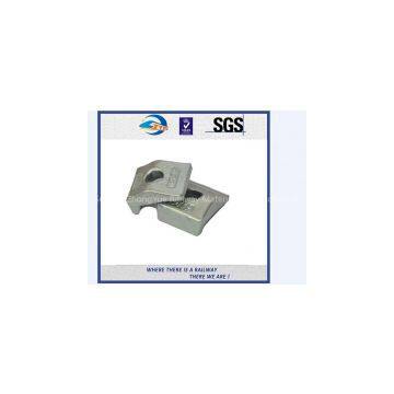 Railway crane rail clip