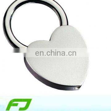 Pull out heart shape metal keychain