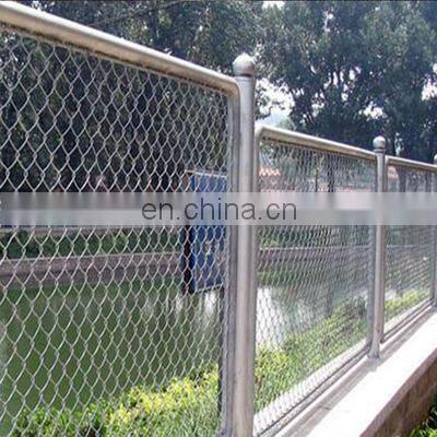 City Beauty Powder Coated Chain Link Fence Security Fence Fencing Trellis & Gates