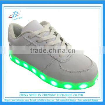 PU Fashion led light running shoes light and soft for men and women kids runners cheap price