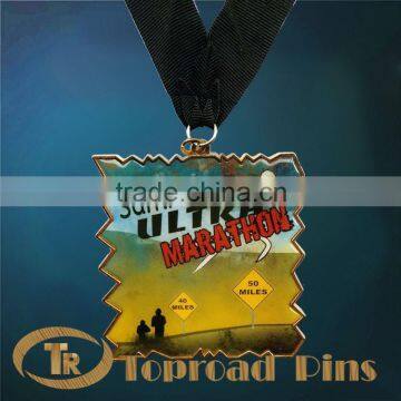 2015 hot sale custom medal with colour ribbon powerful machine process