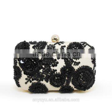 Women handmade embroidery bag black flower beaded clutch case