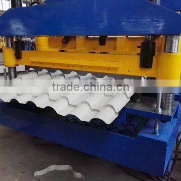 Russia Popular Type Color Coated Metal Roofing Tile Roll Forming Machine With Hydraulic Station photo-2