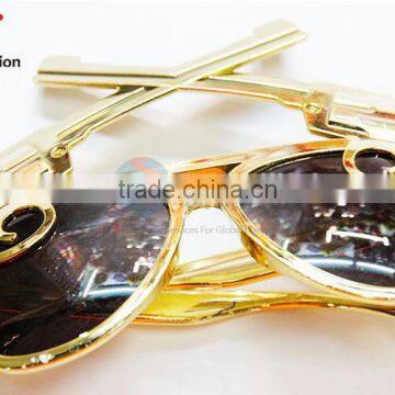 No.1 Yiwu Exporting Commission Agent Wanted Golden Color Unique Gun Design Party Glasses photo-4